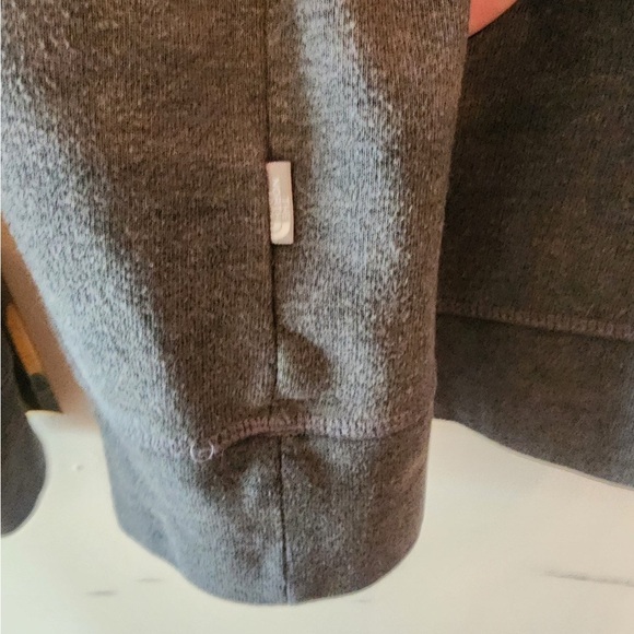 The North Face grey crewneck sweatshirt size mens xl - Picture 3 of 4